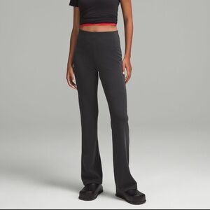 Lululemon Softstreme Ribbed Zip Flare size 8 charcoal